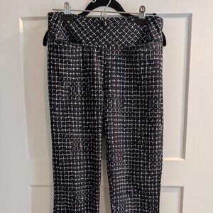 Stretchy Patterned Cropped Golf Pants